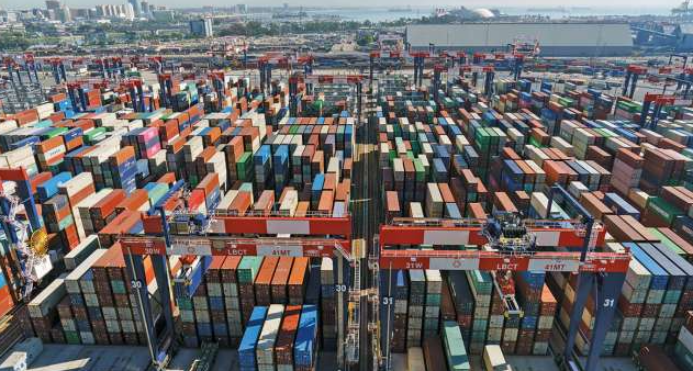 Intermodal container yard